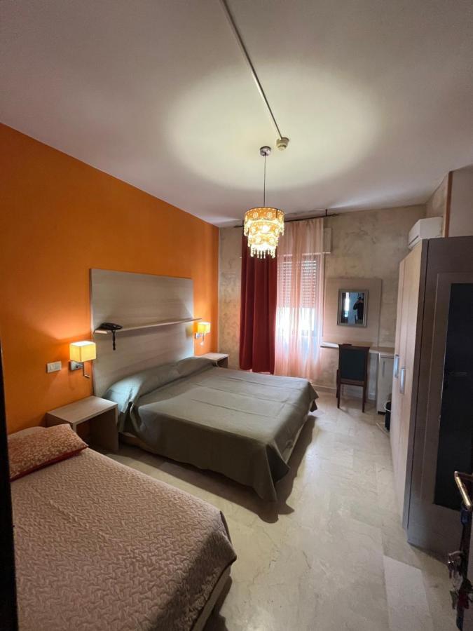 Hotel L'Approdo Brindisi Buitenkant foto