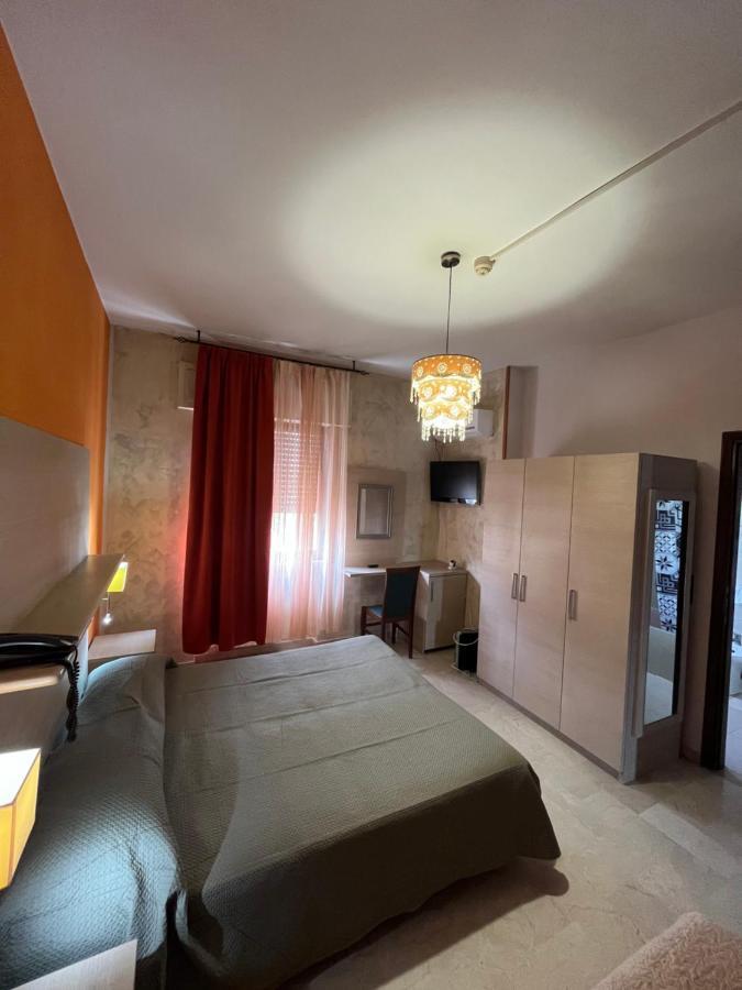 Hotel L'Approdo Brindisi Buitenkant foto
