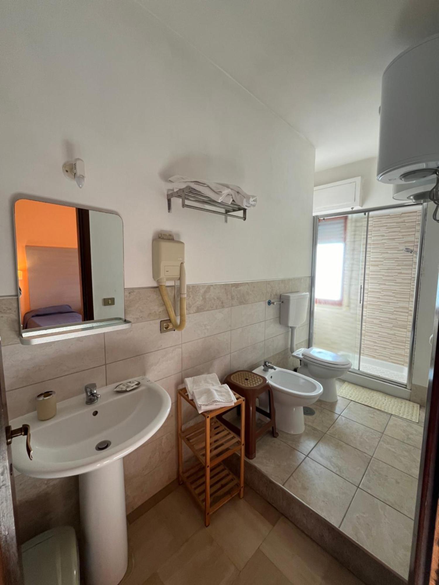 Hotel L'Approdo Brindisi Buitenkant foto