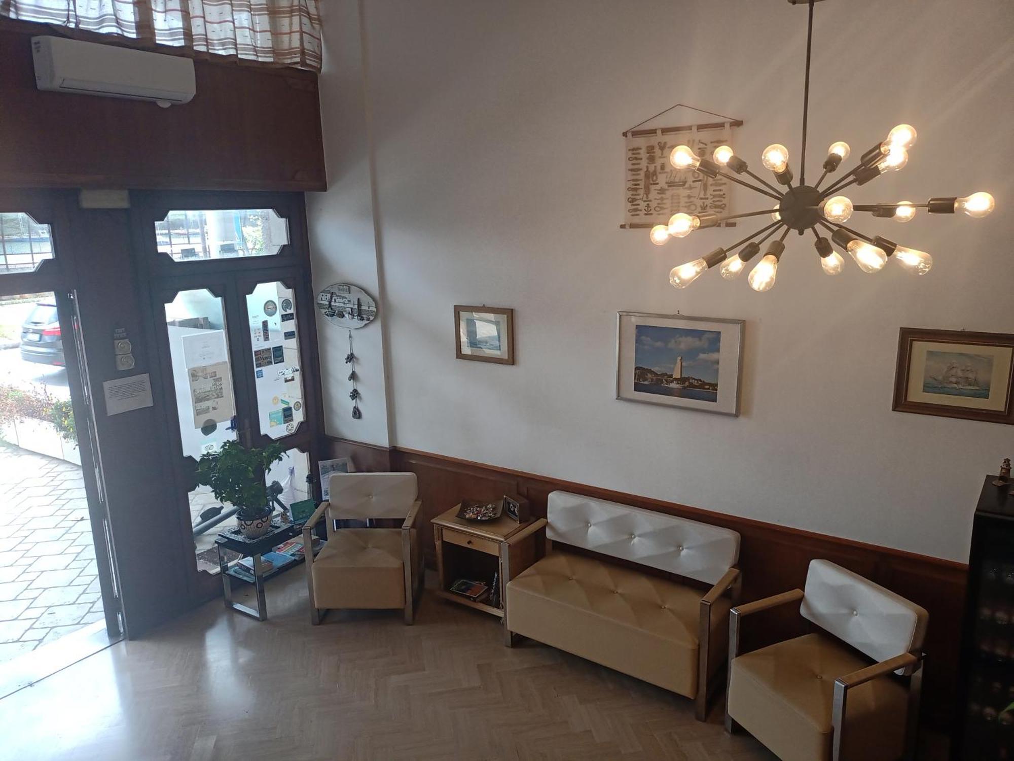 Hotel L'Approdo Brindisi Buitenkant foto