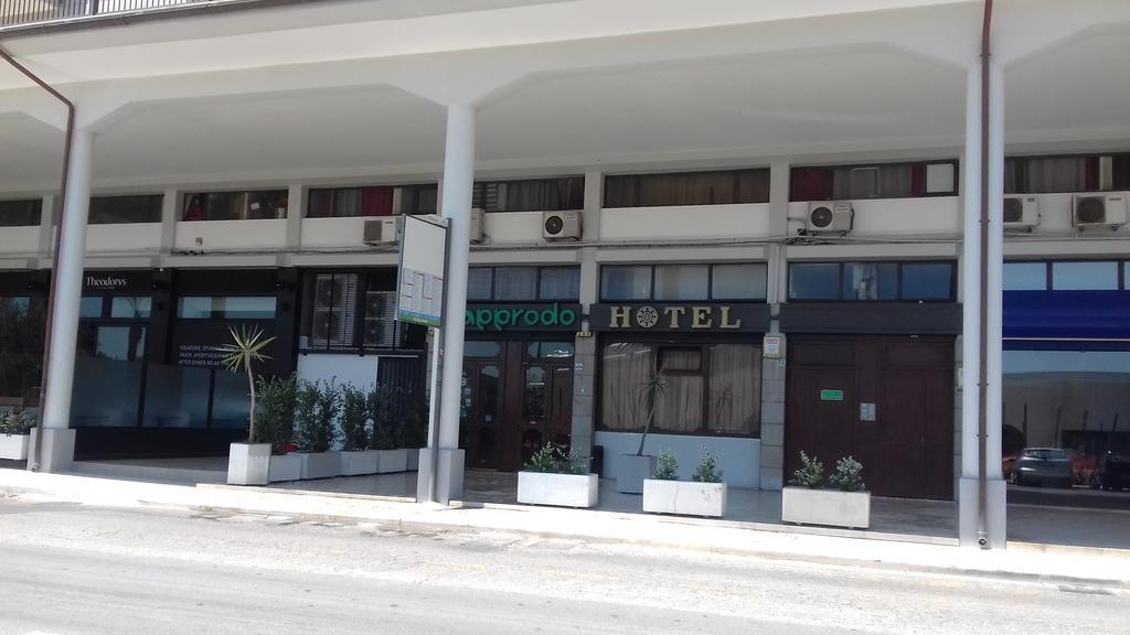 Hotel L'Approdo Brindisi Buitenkant foto